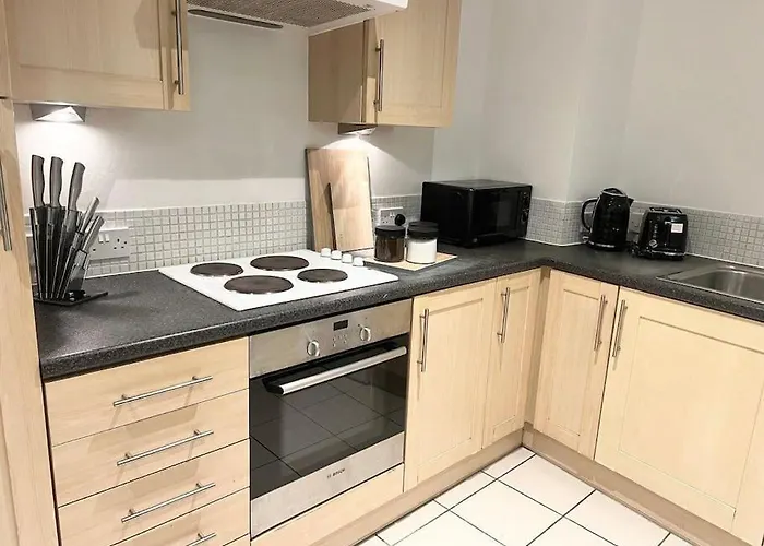 2 Bedroom City Center Apartment